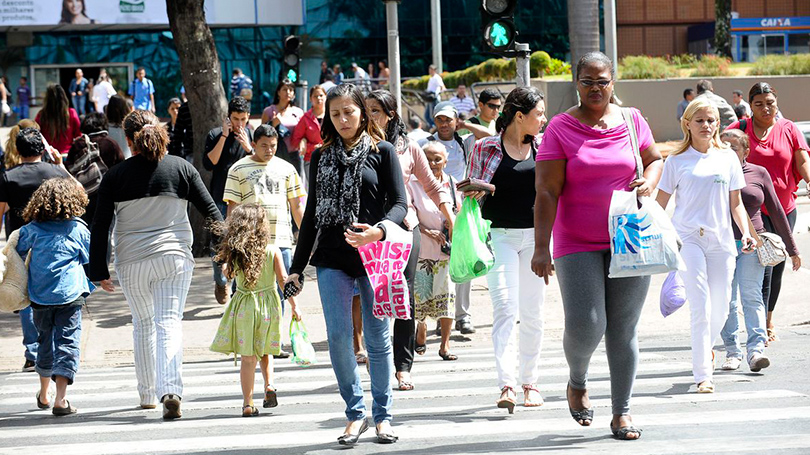 Piora econômica deve empurrar 3,8 milhões de domicílios para as classes D e E neste ano