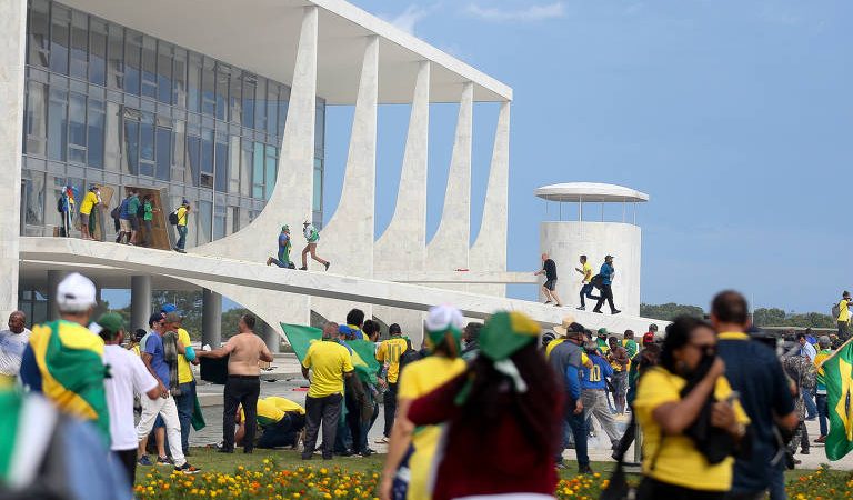 Defensoria tenta absolver no STF outro morador de rua e ambulante presos no 8/1