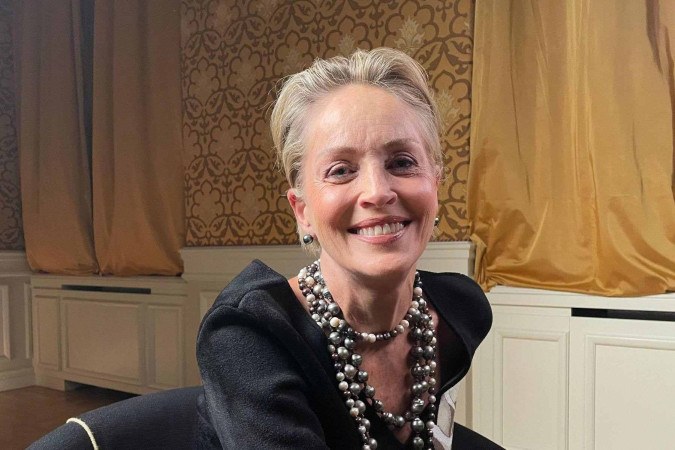 ‘Tatuaria isso na parte interna das pálpebras’: a mensagem de Sharon Stone à sua versão mais jovem