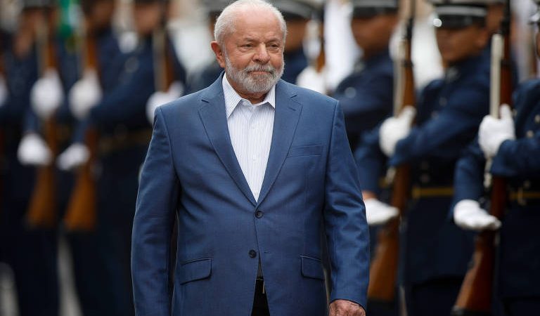 Combo de golpismo e cortes ouriça militares e testa relação com Lula